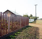 Фото 1 забора из штакетника, Калининградская область, город Черняховск